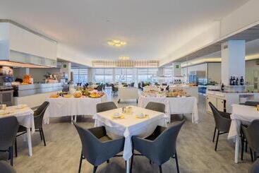 Marina Palace Hotel 4 Stelle S