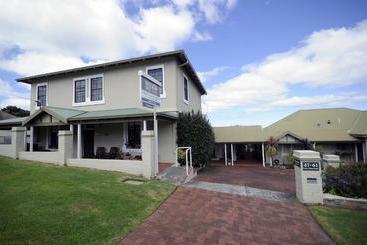 هتل My Place Accommodation Albany