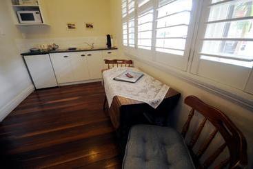 هتل My Place Accommodation Albany