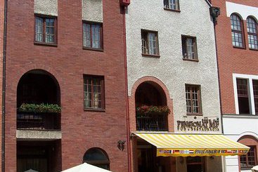 هتل Pensjonat M.f