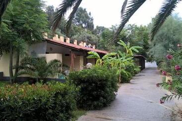 酒店 Villaggio Athragon