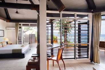 هتل Yasawa Island Resort