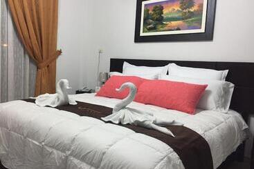 Peru Hotel & Suites