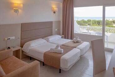 ホテル Roquetes Rooms  Formentera Break