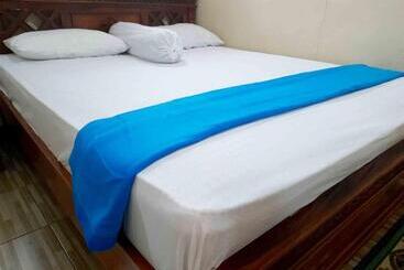 Szálloda Shinta Syariah Homestay Dieng Redpartner