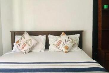 ペンション Riverside Guest House And Travels