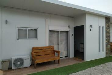 هتل آپارتمان Casita De Piedra 4