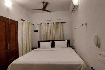 Hotel The Marine Pride Beach Resort & Spa