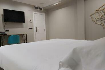 هاستل Micampus Burgos Centro Student Residence