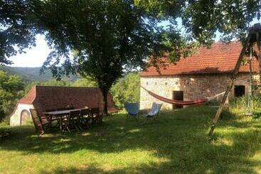 مبيت وإفطار Art En Célé Chambres D Hôtes