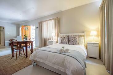 بنسيون Hoogwater Cottage