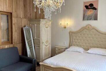 ペンション Studio Familial Maison De L église Du Couvent