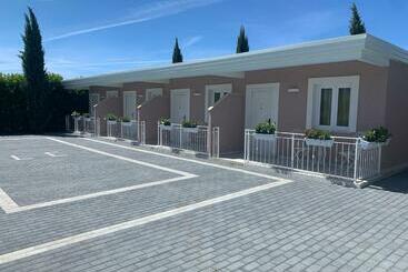 פנסיון Le Rooms