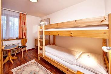 Basic Hotel Arosa