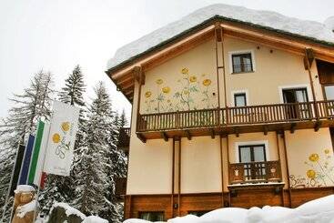 Отель Boton D Or & Wellness A La Thuile