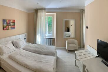 בית מלון כפרי Du Lac Parc & Residence