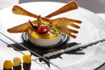 Отель Ermitage  Montsaintmichel