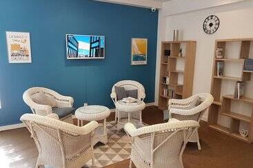 Отель Hôtel Les Tennis Men