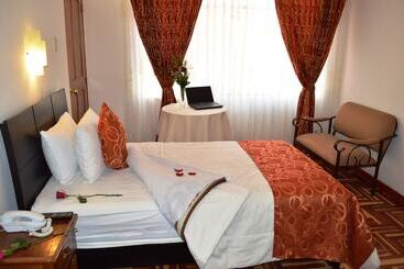 ホテル Puno Terra