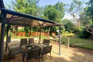 Отель Sleeplicity London Heathrow