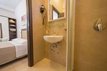 Mediterraneo Hotel & Suites