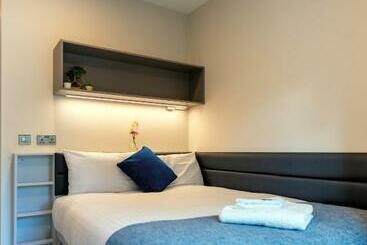 هتل The Westwood Summer Accommodation