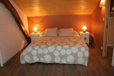 Bed and Breakfast Location Chambres D Hôtes Clodeguy No 2