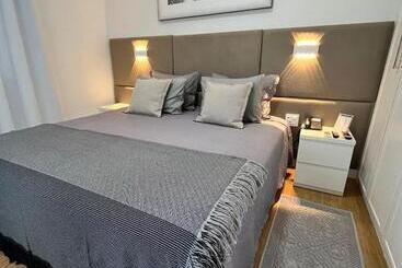 Отель Flat Premier 14 Max Savassi