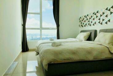 پانسیون Pinnacle Tower Apartment Stay By Feel Suites