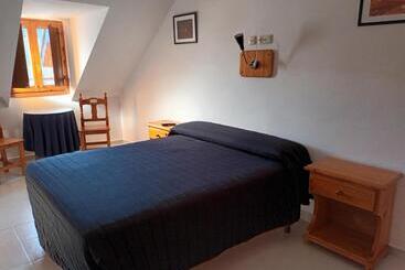 Отель Familiar Maximina