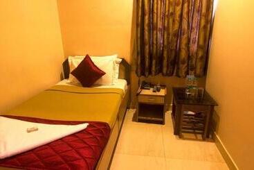 پانسیون Jjs Park Inn