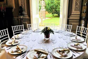 بنسيون The Mansion House Villa Capannina