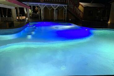 호텔 Tropical Paradise Express