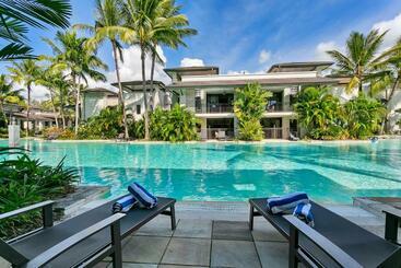 استراحتگاه Port Douglas Private Apartments In Temple