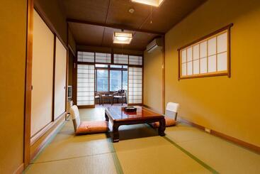 Tsuruya Ryokan