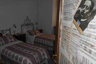 تختخواب و صبحانه Jackie O' A La Maison