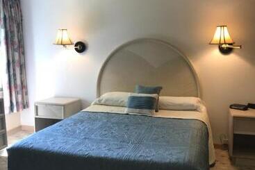 מוטל Cape Harbor Motor Inn