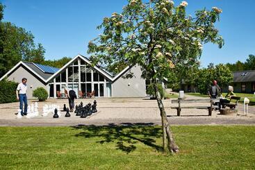 הוסטל Sankt Helene Feriecenter Tisvildeleje