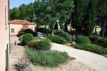 فندق La Padronale Del Rivo