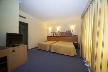 호텔 Feira Pedra Bela