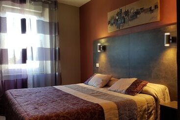 هتل Hôtel Concorde   Rodez Centre Ville