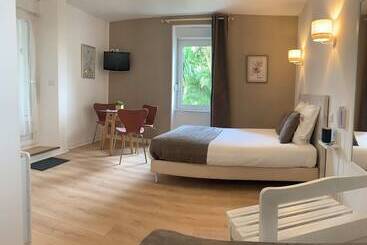 هتل Hôtel De France