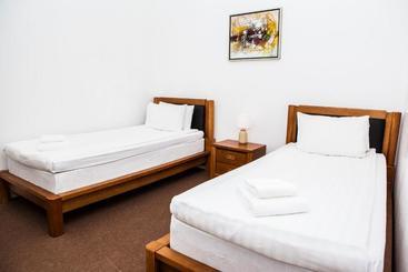 בית מלון כפרי L årstaberg