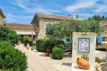 Отель La Bastide Saint Bach
