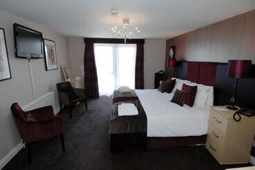 בית מלון כפרי The Cliffemount