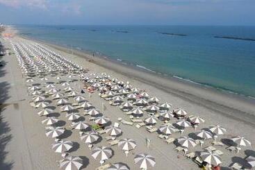 ホテル Club Del Sole Vigna Sul Mar Family Camping Village