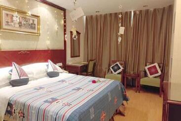 Vienna Hotel In Pinghu Square