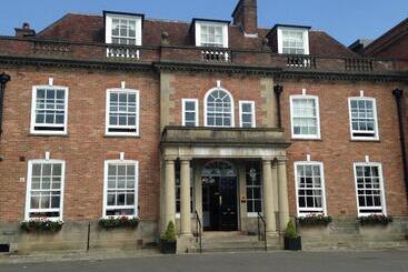 Отель The Bannatyne Spa