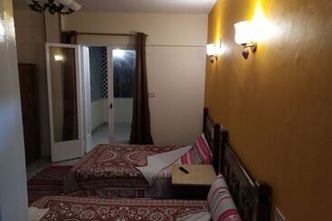 هتل Cairo Moon Hostel