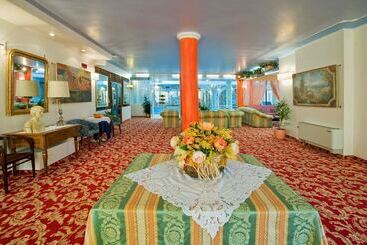 בית מלון כפרי Ferrari